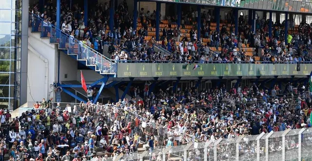 photo  pour cette édition centenaire des 24 heures du mans, quelque 300 000 personnes sont attendues.  &copy;  archives ouest-france/franck dubray 