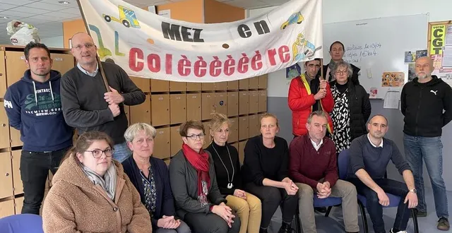 photo  ce jeudi 6 avril, à 13 h, près de quarante personnes travaillant au lycée marcel-mézen se sont réunies pour débattre des actions qu’elles vont entreprendre en signe de protestation contre la suppression, à la rentrée 2023, du poste de proviseur-adjoint. sur la photo : quelques participants à cette réunion.  &copy;  ouest-france 