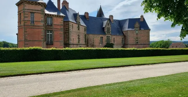photo  le château et son parc, lieu de tous les mystères.  &copy;  archives ouest-france 