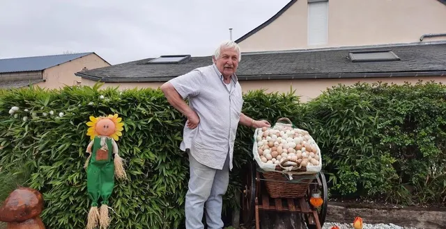 photo  « nous invitons les enfants et leurs parents à estimer combien il y a d’œufs dans la charrette », explique jean-yves refray.  &copy;  ouest-france 