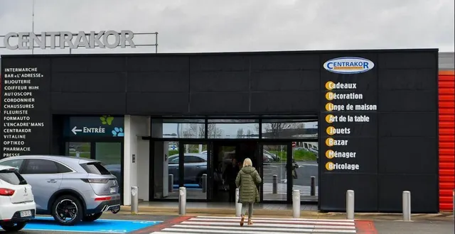 photo  le magasin centrakor accolé au supermarché fermera fin juin, début juillet 2023.  &copy;  photo le maine libre – yvon loué 