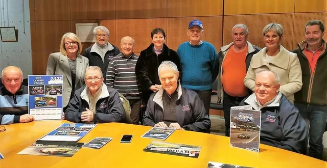 photo  l’association mille pattes s’étoffe, des nouveaux ont rejoint le staff pour faire de cette 9e édition d’arnage dans la course un très bel événement, avec boutique mille pattes en sus (polos, casquettes, blousons).  &copy;  le maine libre 