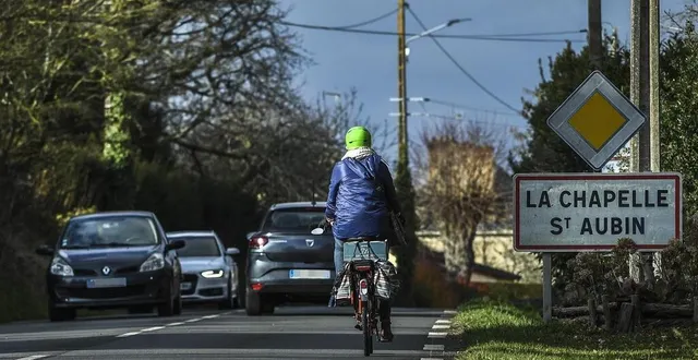 photo  pour les plus de douze ans, le casque n’est pas obligatoire, seulement recommandé.  &copy;  archives le maine libre – yvon loue 