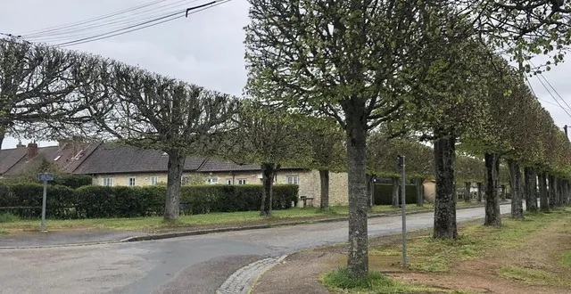 photo  dans le quartier des trois-croix, certaines rues seront passées à sens unique, pour faciliter la circulation.  &copy;  ouest-france 