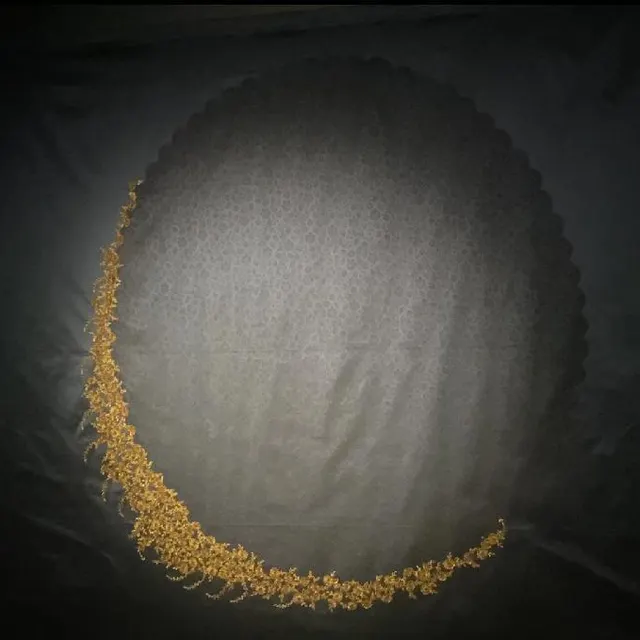 photo ce croissant de lune est l’une des œuvres phares de l’exposition.  ©  ouest-france