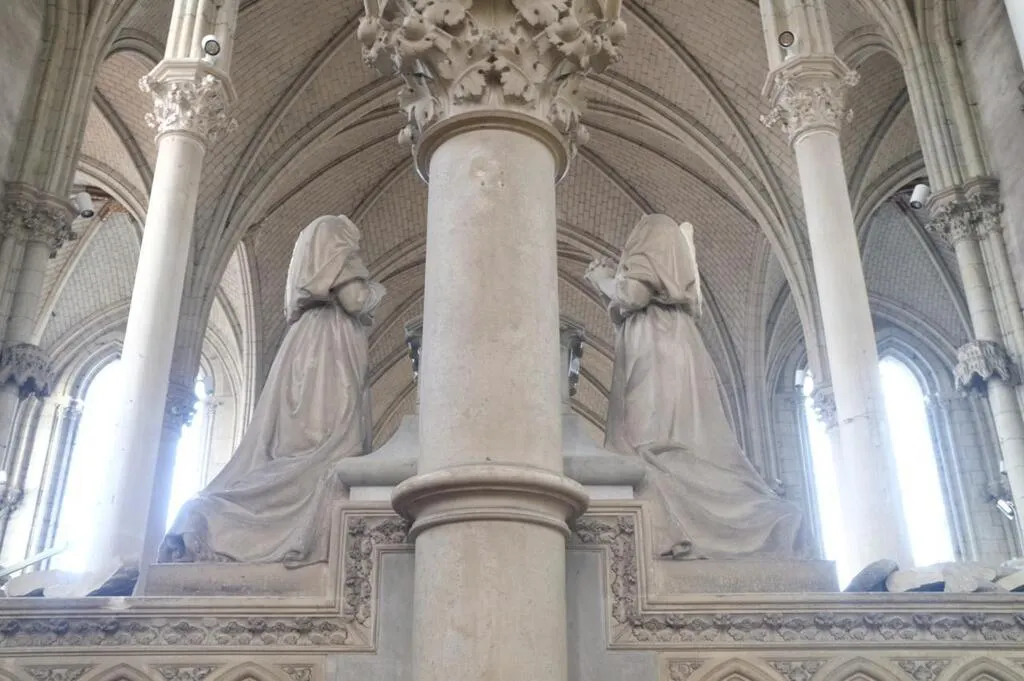 EN IMAGES. À Angers, une église saccagée au lendemain des festivités de