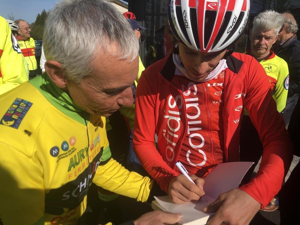 REPORTAGE. Guillaume Martin roule avec les coureurs de L Ornaise