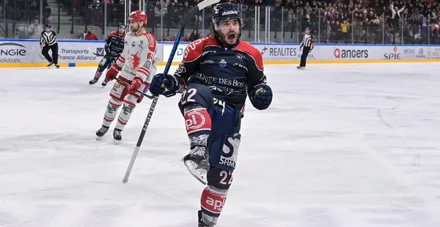 photo  jonathan charbonneau qui célèbre un but : l’image s’est présentée à 32 reprises cette saison.  &copy;  sébastien aubinaud 