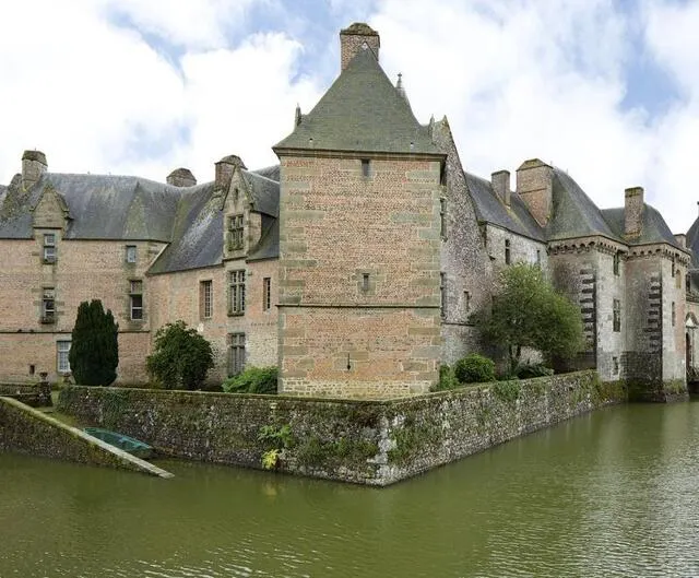 photo le château de carrouges.  ©  archives ouest-france