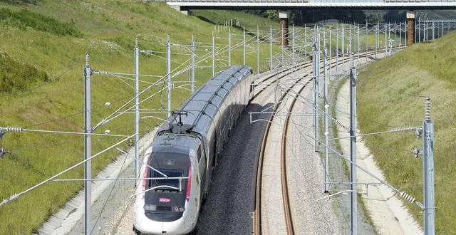 photo  la sncf répond sur les tarifs et sur la desserte le mans-paris.  &copy;  archives le maine libre - yvon loue 