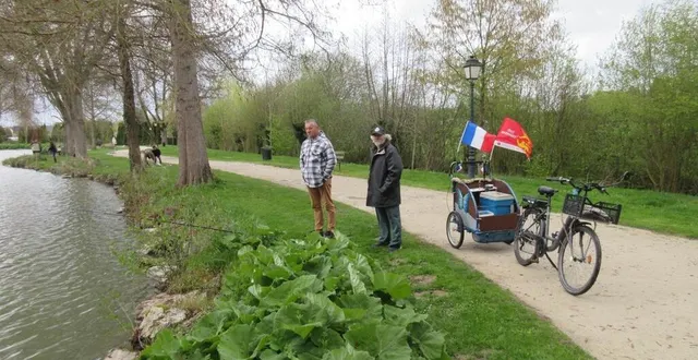 photo  pour rien au monde michel hardy et patrick pierre ne louperaient un lâcher de truites.  &copy;  ouest-france 
