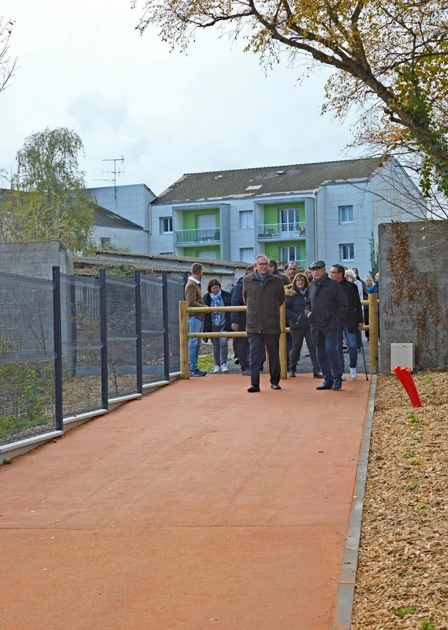 À mimandat, « il faut redimensionner