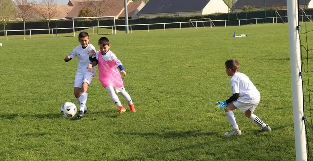 photo  parmi les 57 participants au stage madrilène, 41 jeunes jouent pour le groupement jeunes vjspp, dont 22 licenciés à vion. les 16 autres joueurs viennent d’autres clubs, comme le sablé fc.  &copy;  ouest-france 