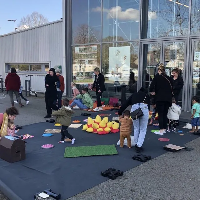 photo l’espace xavier-rousseau proposait un petit parcours basé sur la motricité.  ©  ouest-france