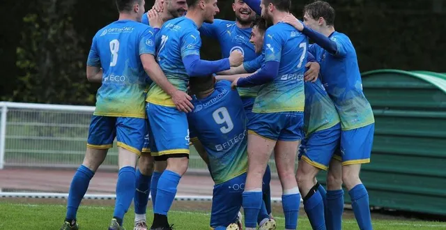 photo  bayeux a battu trouville-deauville ce samedi 22 avril. le suspense est total dans le régional 1 normand.  &copy;  marc olejnik 