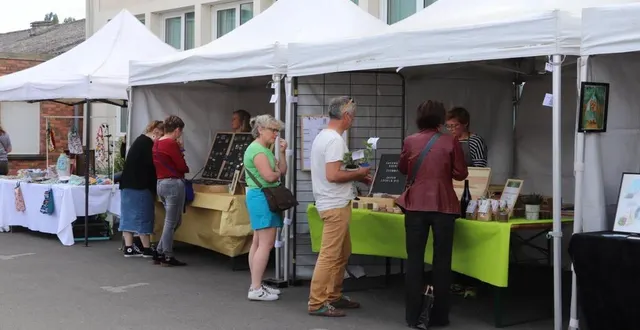 photo  le marché artisanal et artistique proposé par l’association teloch’evénements revient fin avril.  &copy;  archives ouest-france 
