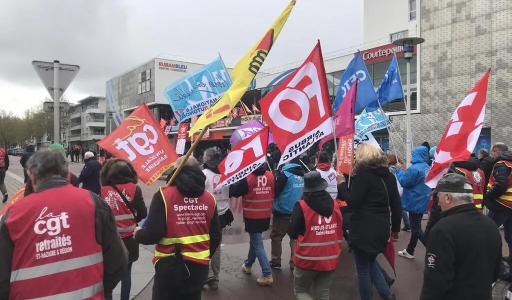 1er Mai à SaintNazaire manif et piquenique