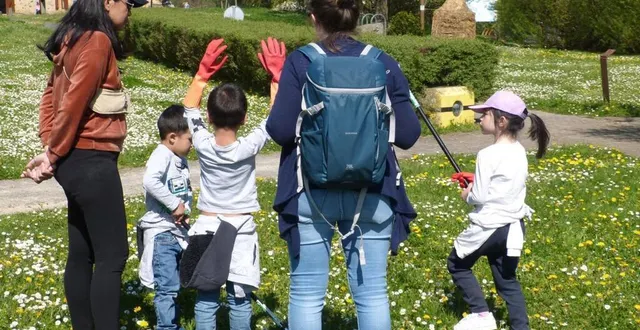 photo  première animation sur l’île avec un ramarchage en famille.  &copy;  le maine libre 