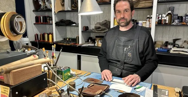 La Boutique Du Maroquinier 2026.« Nous préférons tout faire à la main » : Ils travaillent le cuir dans ...