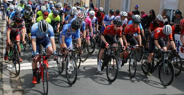 photo  72 coureurs se sont présentés sur la ligne de départ, au lieu des 60 prévus quelques jours avant la course.  &copy;  ouest-france 