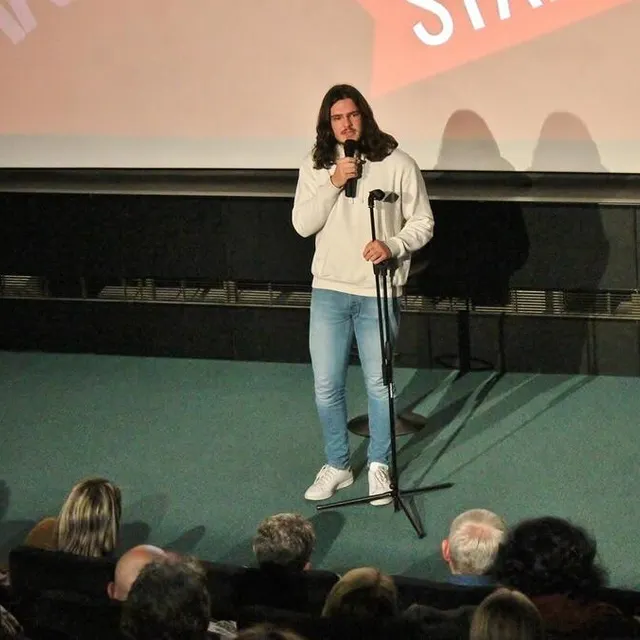 photo l-b a fait mouche avec son personnage de mollasson.  ©  ouest-france