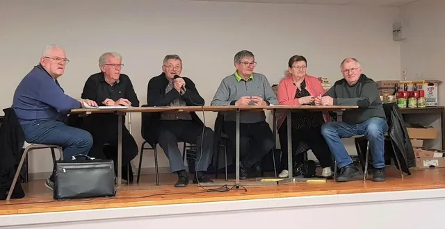 photo  jacky bouton, président de l’udom et les membres du bureau ont établi le calendrier 2023-2024.  &copy;  le maine libre 