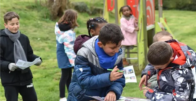 photo  pour découvrir les énigmes permettant d’obtenir les œufs en chocolat, l’entraide était permise.  &copy;  le maine libre 