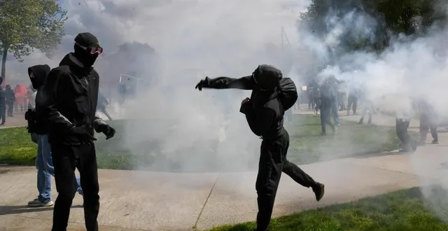 photo  angers, le 1 mai 2023. des casseurs se sont invités à la manifestation de la fête des travailleurs.  &copy;  laurent combet 