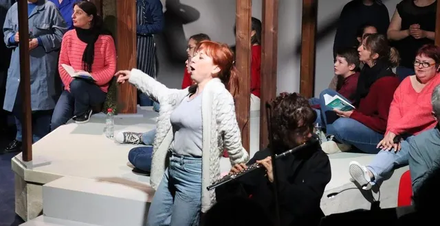 photo  gaëlle mallada interprète carmen. quatre chanteurs professionnels sont soutenus par une trentaine de membres du chœur du conservatoire d’argentan.  &copy;  ouest-france 