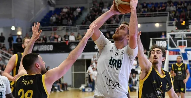 photo  le rennais joffrey sclear a réalisé un gros match ce vendredi soir.  &copy;  photo : jocelyne régent 