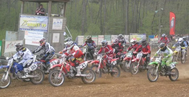 photo  le circuit de la thibaudière accueille dimanche une nouvelle édition du motocross.  &copy;  archives ouest-france 