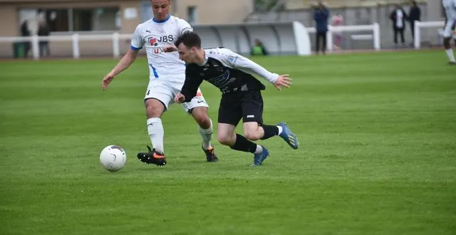 photo  glen veslin a inscrit le but argentanais face à granville.  &copy;  photo : joseph thouin 