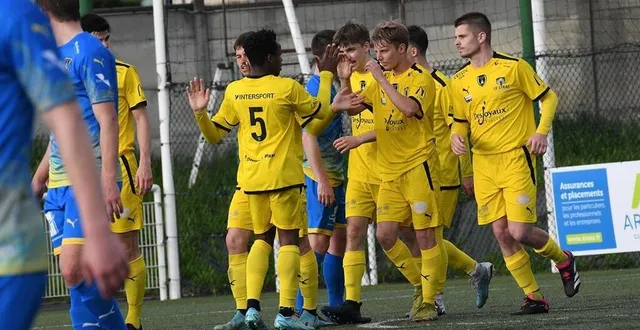 photo  le but inscrit par julien gervais à l’heure de jeu a libéré l’asptt caen.  &copy;  gérard piwtorak 