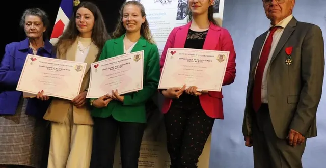 photo  le lycée racan, de montval-sur-loir (sarthe), a raflé le premier prix dans les trois catégories (2nd, 1re et terminale) avec mei paris, neil virlouvet, et mallaurie baillard, aux côtés de joël fouquet, le président de la société des membres de la légion d’honneur.  &copy;  ouest-france 