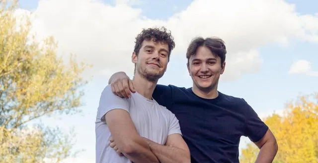 photo  le slam du groupe 21 grammes est invité pour la première fois au festival vins sur vingt à saint-jean-des-mauvrets.  &copy;  dr 