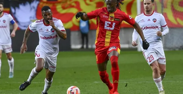 photo  le meilleur buteur du mans fc armand gnanduillet devrait être une nouvelle fois aligné en attaque face à orléans.  &copy;  archives le maine libre – yvon loue 