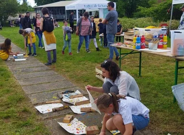 photo les ateliers peinture ont beaucoup plu aux enfants.  ©  ouest-france
