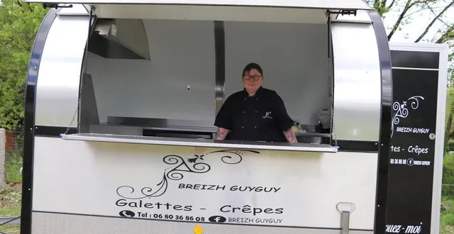 photo  guylaine damanet, d’écommoy (sarthe), vient de lancer son activité ambulante de crêpes et galettes.  &copy;  ouest-france 