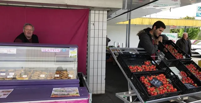 photo  francis horn, pâtissier, et thomas delaunay, maraîcher, seront présents sur le marché des provinces le temps de l’expérimentation prévu avec la mairie, soient encore deux mercredis.  &copy;  ouest-france 