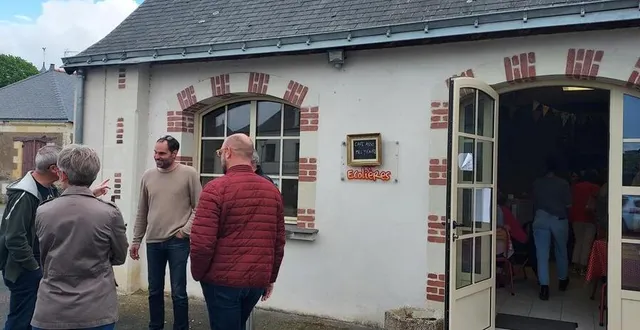 photo  la salle des écolières, face à la médiathèque, a été mise à disposition de l’association mel’yfaire par la municipalité, chaque vendredi soir.  &copy;  ouest-france 