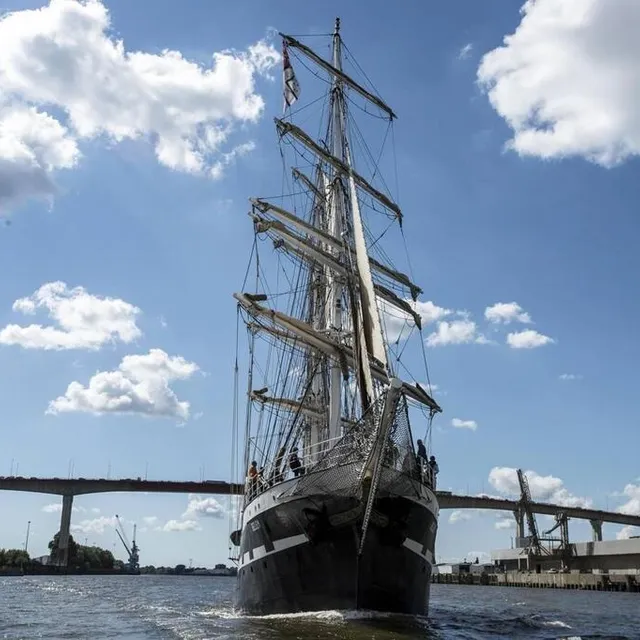 photo le belem, voilier de tradition fait son entrée à nantes son port d’attache.  ©  archives ouest-france