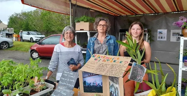 photo  l’association fêtes et loisirs organisait, dimanche, son bric-à-brac annuel avec une vingtaine d’exposants. « nous subissons la concurrence d’internet », a déclaré laurent moussion, son président. pendant ce temps, une soixantaine de pêcheurs étaient réunis autour de l’étang communal. de leurs côtés, les amis de la chapelle de flacé vendaient des plants.  &copy;  ouest-france 