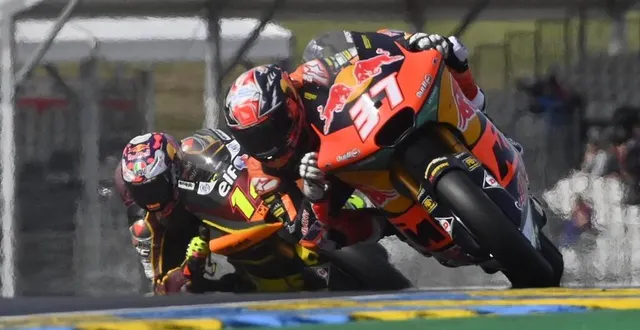 photo  pedro acosta est deuxième temps en moto2.  &copy;  jérôme fouquet / ouest-france 