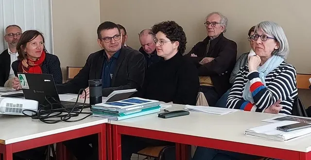 photo  lors de la réunion du comité de pilotage, jeudi.  &copy;  ouest-france 