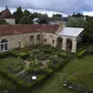 photo le cloître de l’abbaye sera restauré et l’accueil refait également.