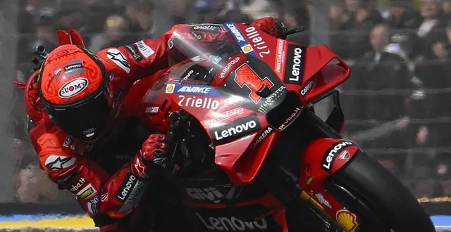 photo  francesco bagnaia partira en pole position cet après-midi pour la course sprint, et dimanch, lors de la course principale.  &copy;  vincent michel / ouest-france 