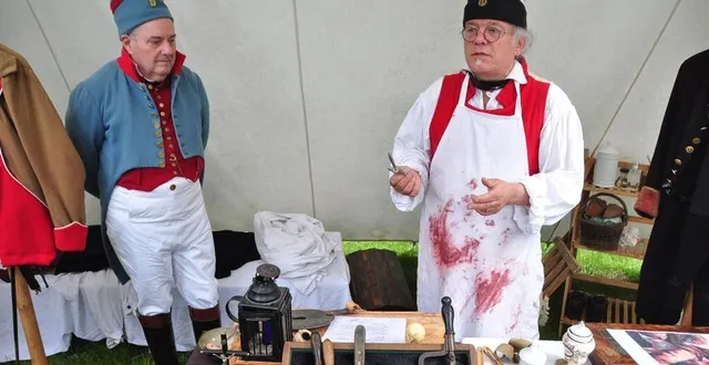 photo  sous la tente de ce chirurgien en campagne, vous en apprendrez plus sur les techniques de soins de l’époque.  &copy;  le maine libre 