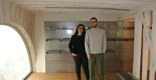 photo  catherine sasso et son fils louis, dans un des espaces de cette future boutique sur trois niveaux et emplie de caractère.  &copy;  ouest-france 