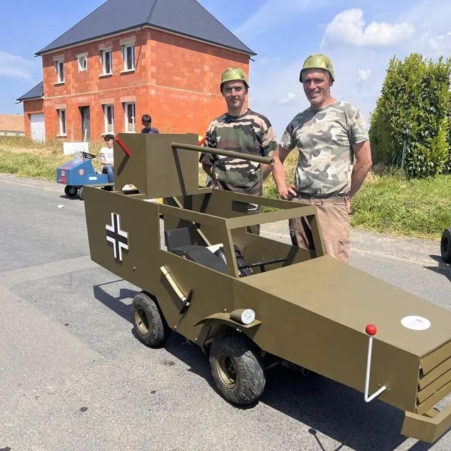 photo la dépanneuse de la 7e compagnie qui a effectué ses descentes avec la musique du film à fond avec une enceinte embarquée.  ©  ouest-france