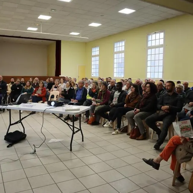 photo une centaine de bénévoles ont assisté à la réunion de préparation des extraverties.  ©  ouest-france